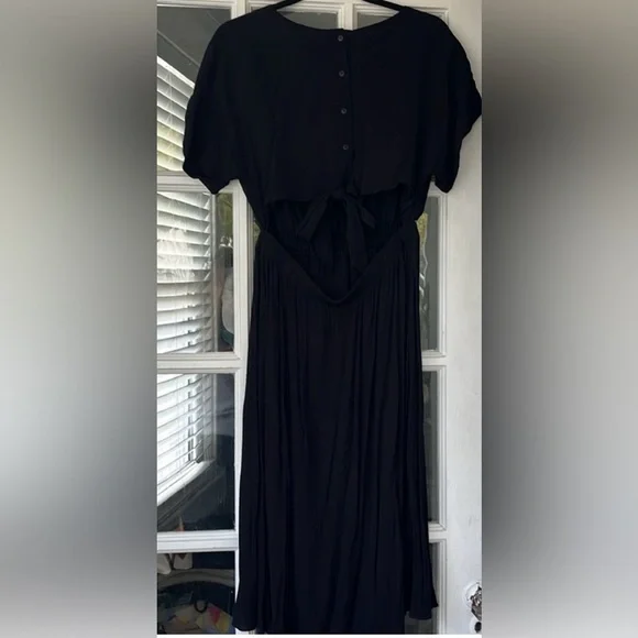 Ann Taylor Elegant Black Tie-Back cut out dress - Picture 11 of 14